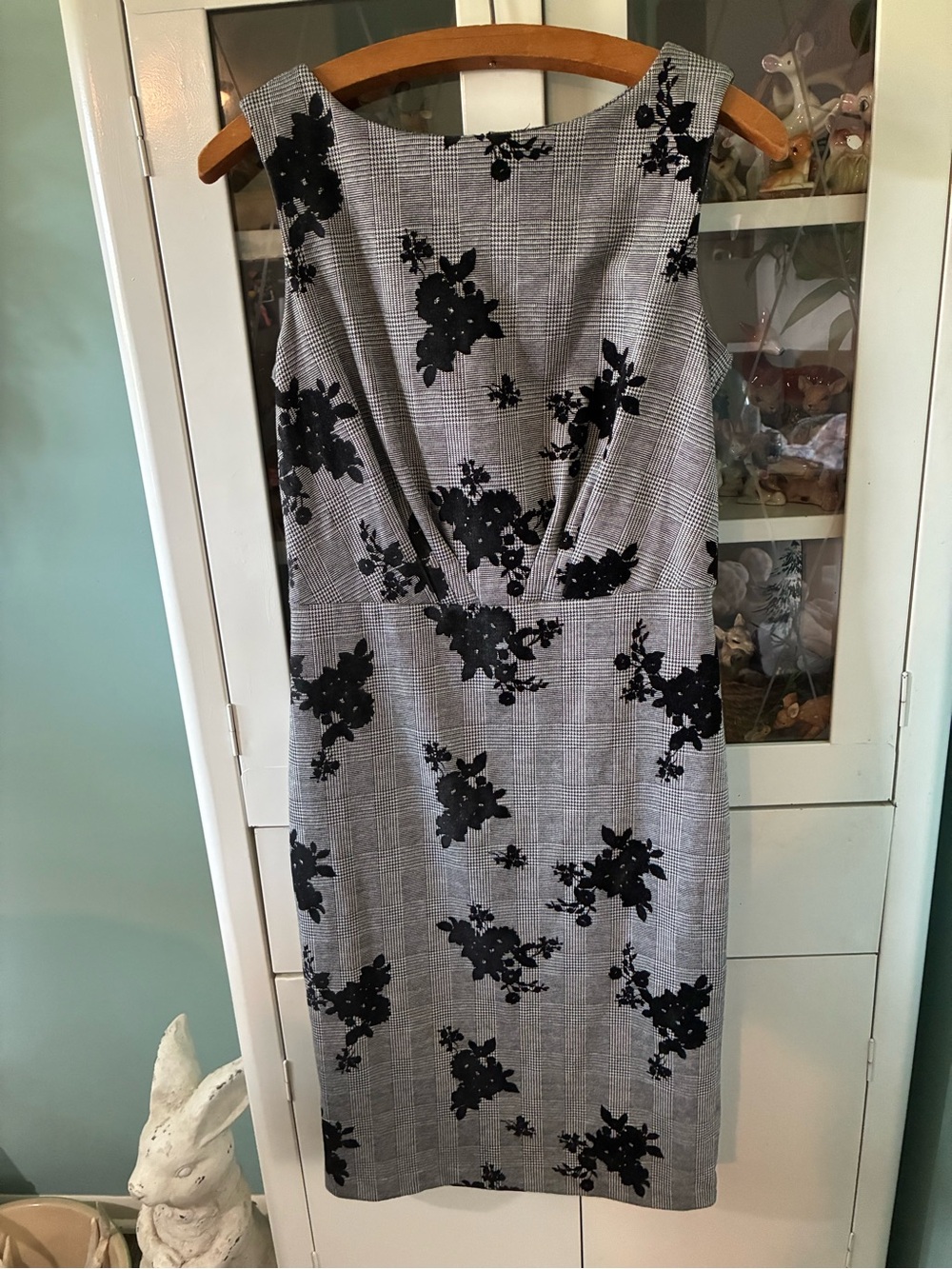 Wesleerose sz 6 Black Floral Plaid Sheath Dress euc